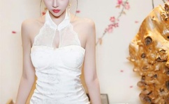 奶头被客人玩的又红又肿